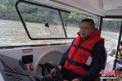 浙江杭州：智能游艇畅游富春江